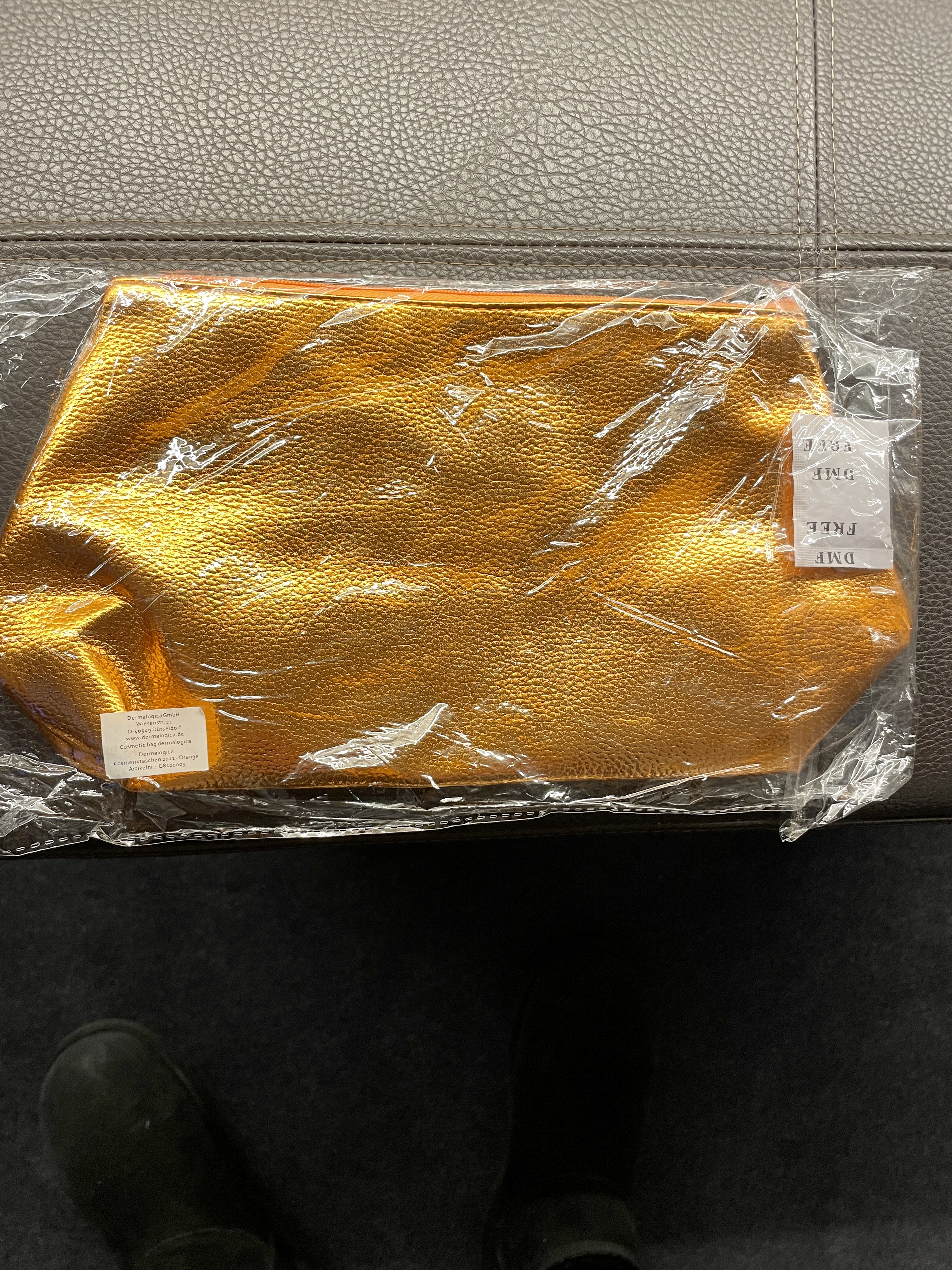 IMG_2515 Dermalogica Beauty Bag naranja