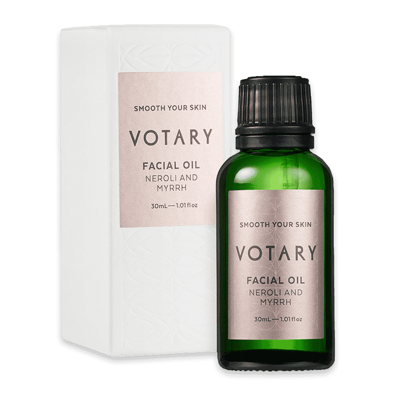 Facial-Oil-Neroli-Box-and-Bottle_optimized Grüne Flasche und weiße Box von Votary Facial Oil Neroli and Myrrh, 30ml.