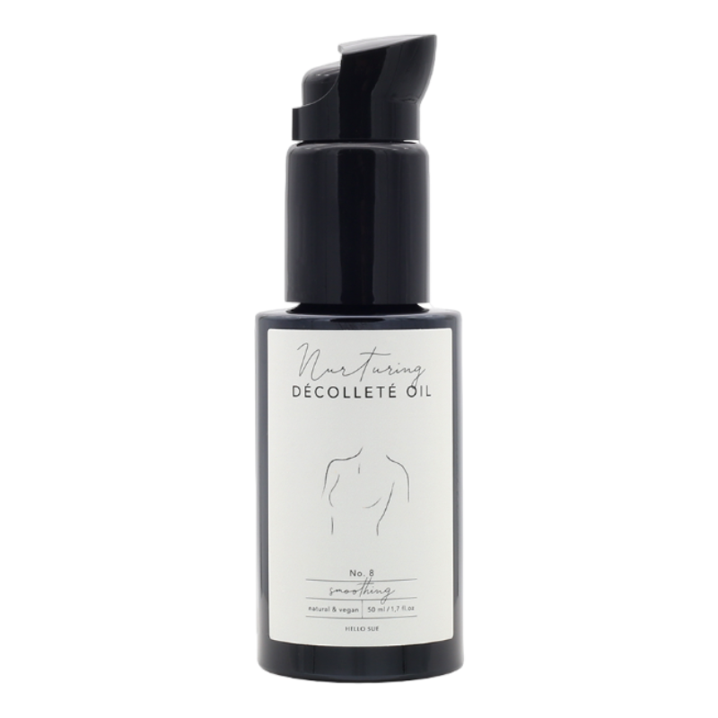 HELLO-SUE-NR-8-NUTURING-DECOLLETE-OIL Schwarze Flasche mit Nurturing Décolleté Oil Nr. 8 von Hello Sue, 50 ml, auf weißem Hintergrund.